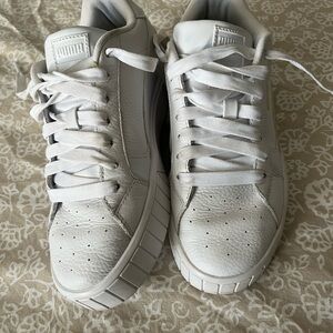 Women’s Puma Cali Star shoes - 7.5